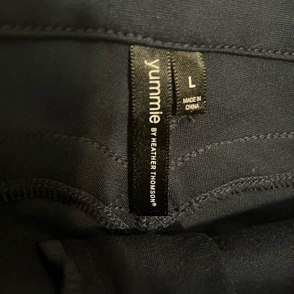 YUMMIE Blue stretchy 5 pocket Ponte pants Comfy stretchy  New With Tags - Picture 6 of 8